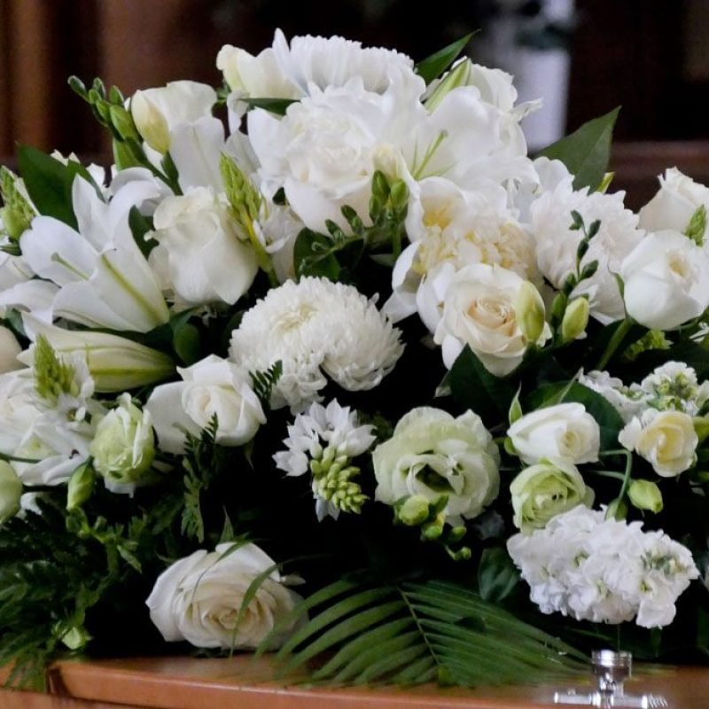 funeral-casket-arrangement